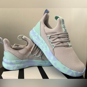 adidas Women's Light Gray & Mint Athletic Sneakers